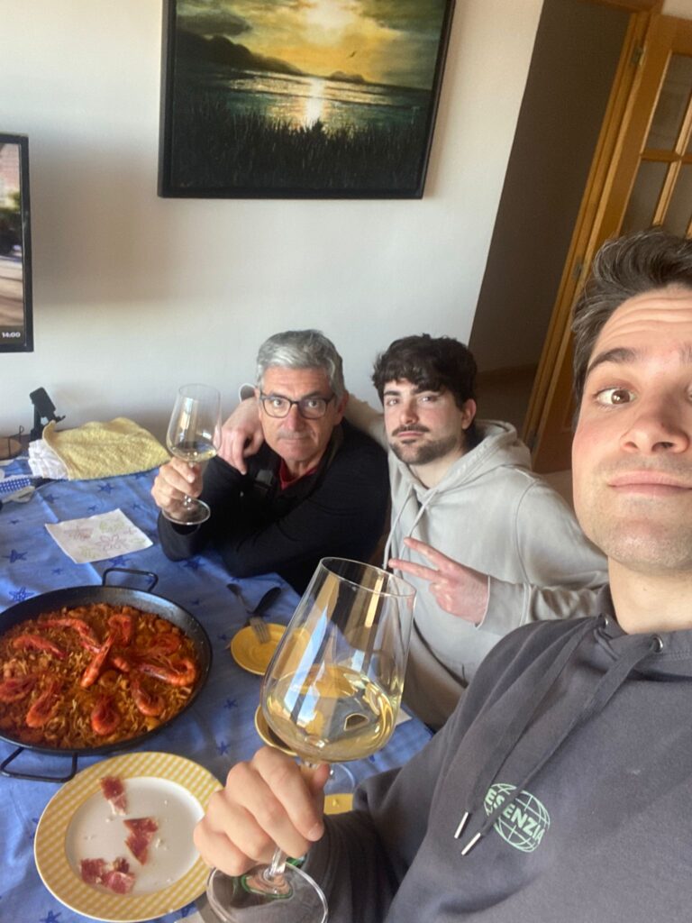 Quique Mora con Alejandro y Quique Mora Jr.
